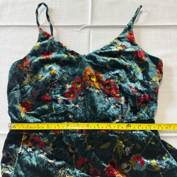 LOFT Floral Velvet Wide Leg Jumpsuit Holiday Green Casual Women’s Size 4 - Picture 9 of 13